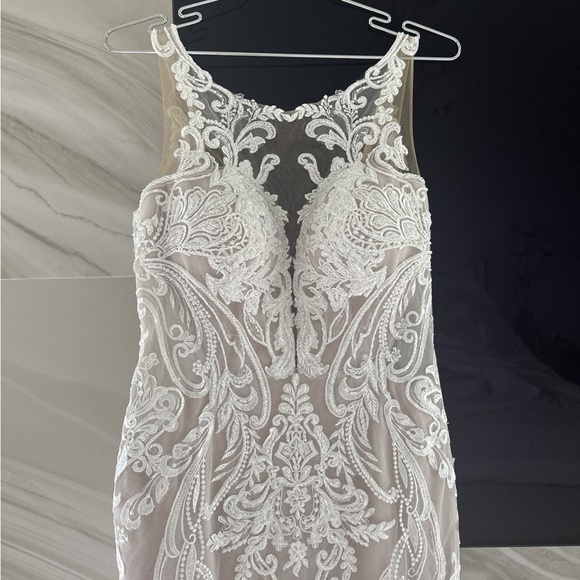 Wedding Dress Essense of Australia D3153IV11 - Picture 7 of 9